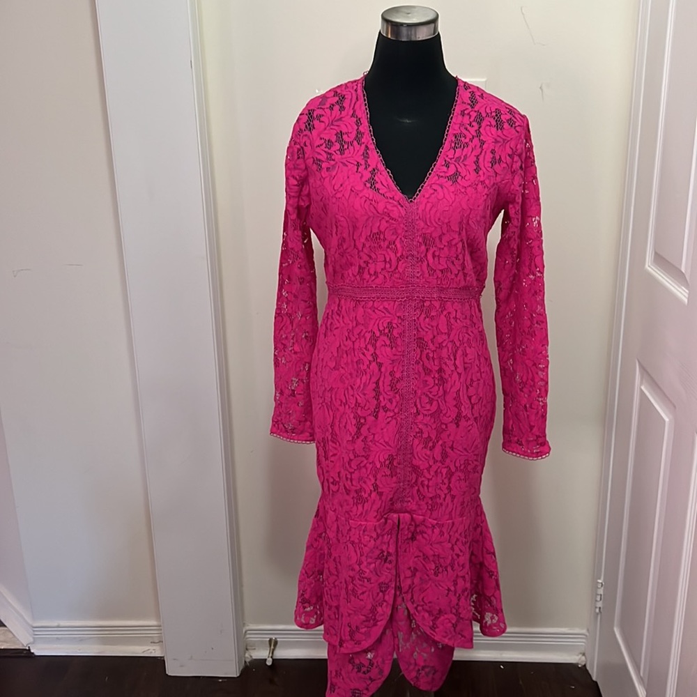 Venus Lace Symmetric Chic Lace Front Slit Dress Size 10